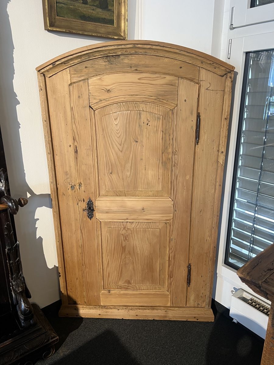 Armadi: Barocker Eckschrank – Usato da Gossau SG venduto da Keller-Antiques