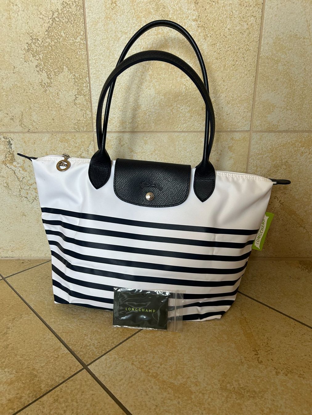 Longchamp Sacs femmes: Sac Longchamp Pliage – D'occasion à Porrentruy par Craps1