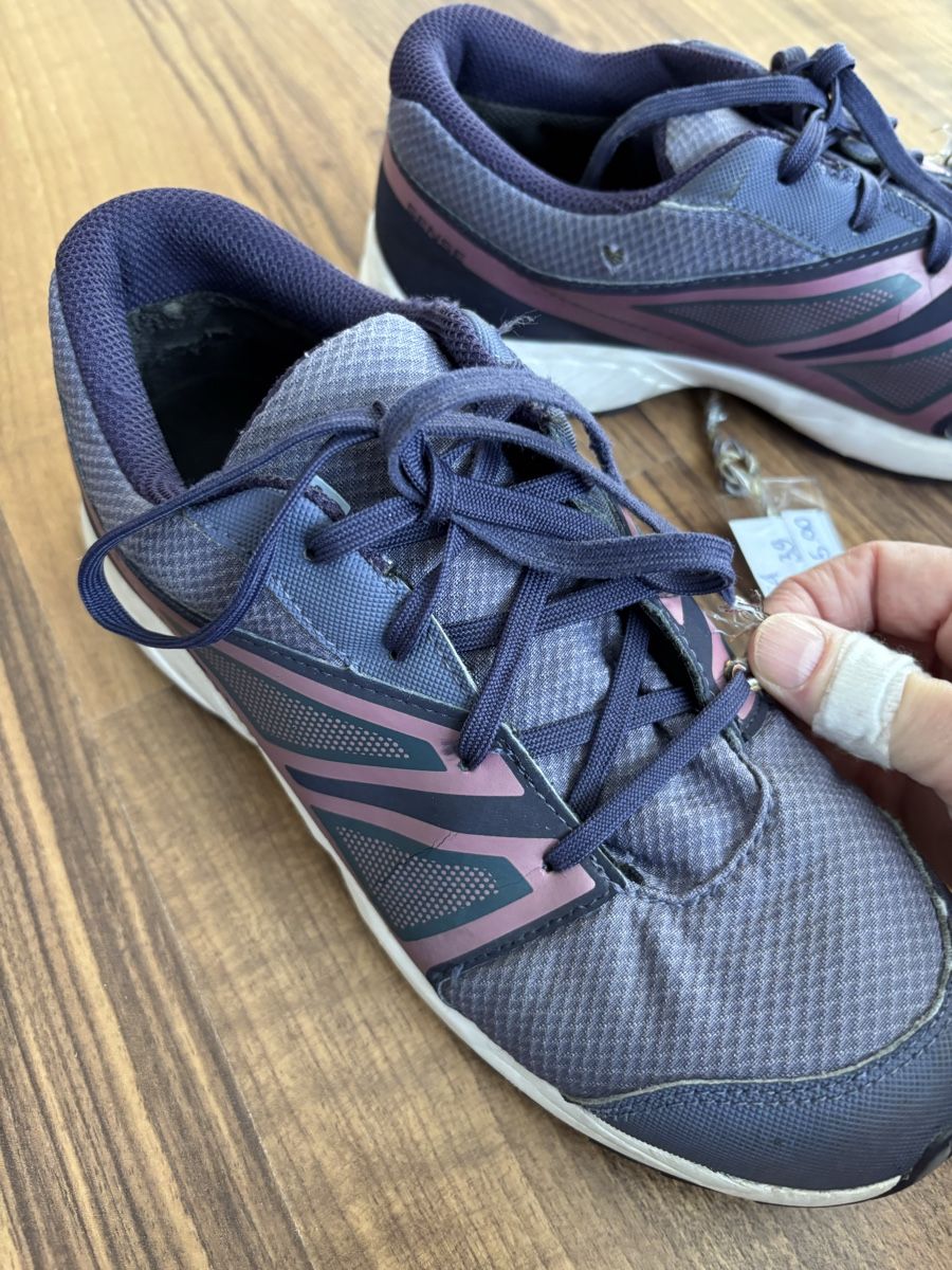 Salomon Scarpe da donna: Salomon Outdoorschuhe Gr.  39 – Usato da Büsserach venduto da Zimtstaernli19 1