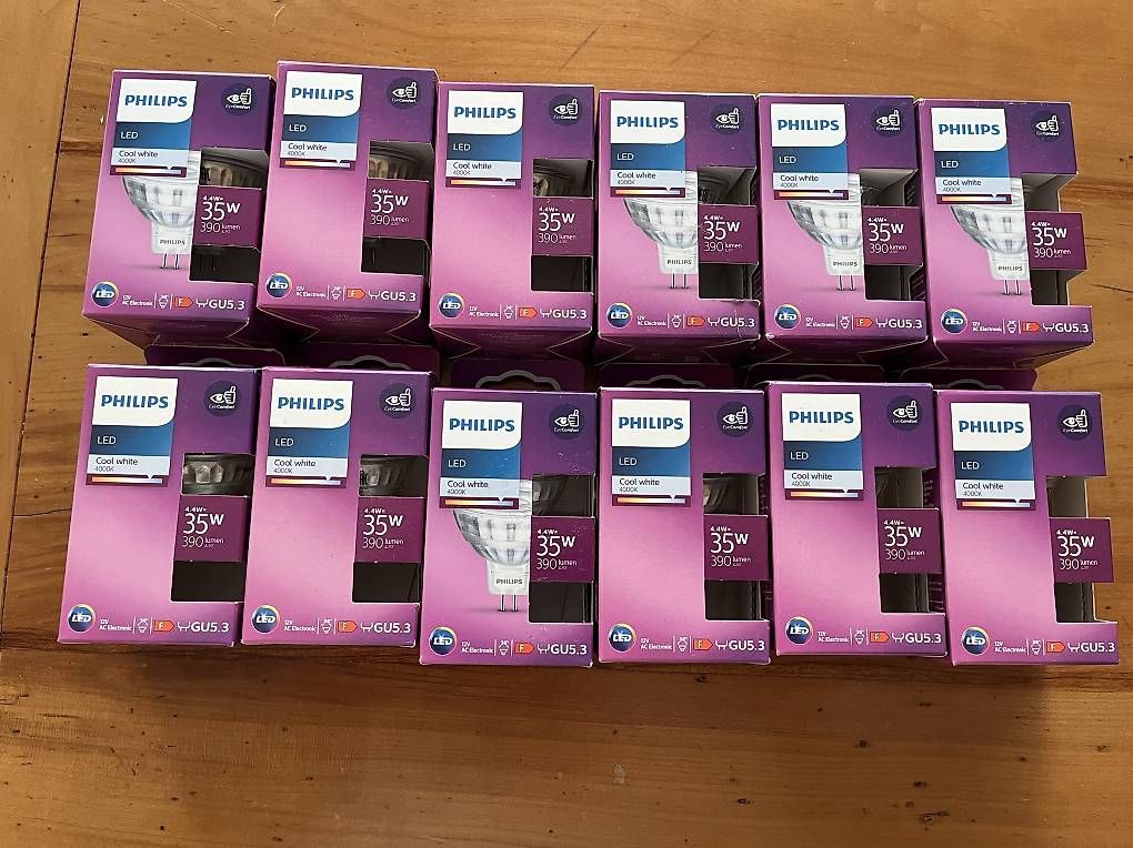 Lampes: Philips LED Refl.GU5.3 35 Watt  – D'occasion à Madiswil par Bosca2
