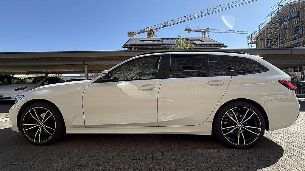 Autos: BMW 320d xDrive Touring Unfallfrei – Gebraucht aus Dagmersellen von Luca974