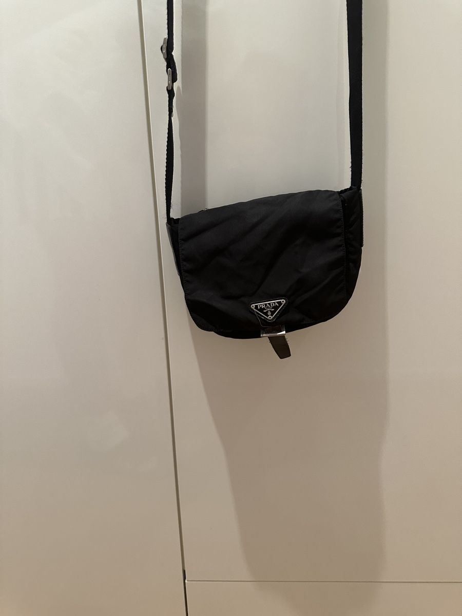 Prada Borse: Vintage Prada Umhängetasche - Ein echter Hingucker! – Usato da Bern venduto da pablito01