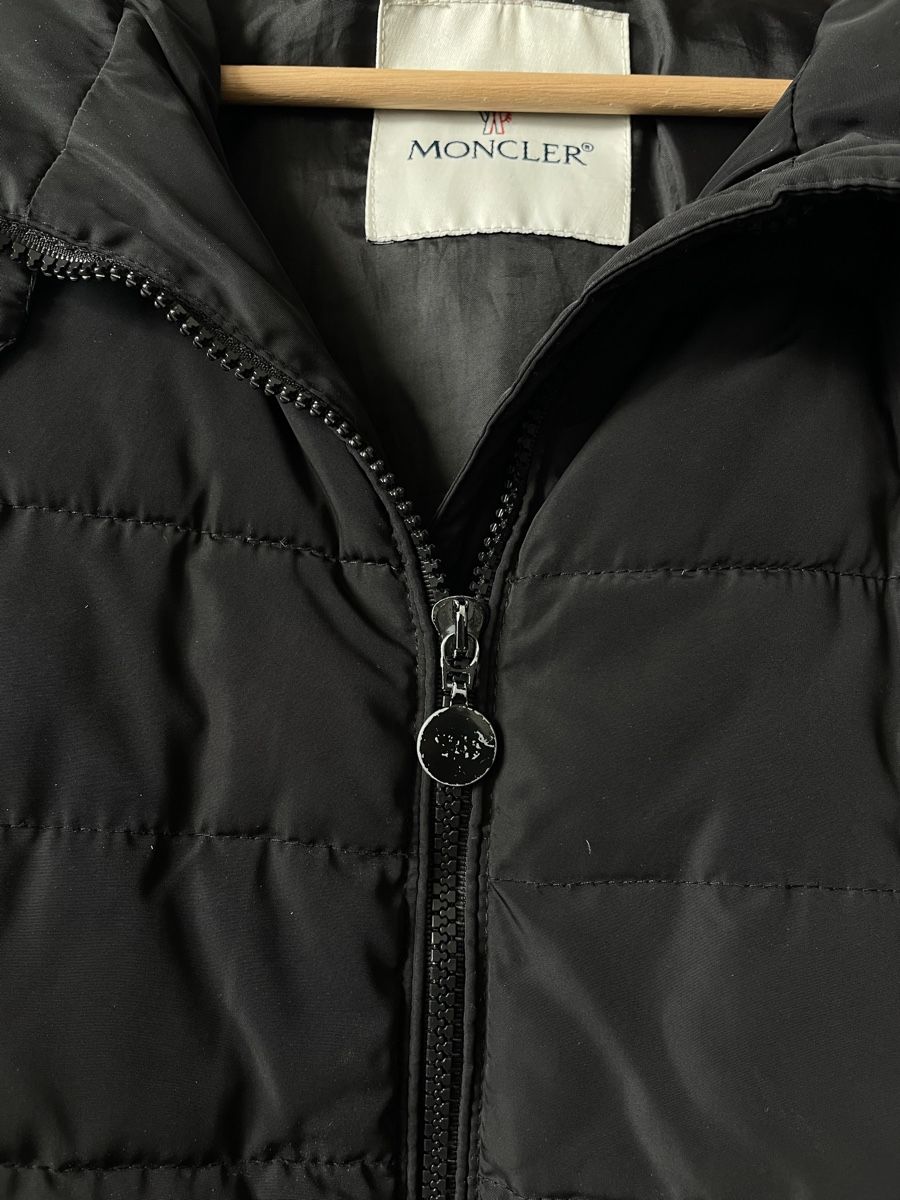 Moncler Jacken: Moncler Daunenjacke – Gebraucht aus Pfaffhausen von ame_2q5n 6