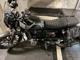 Honda GB350s  Motorrad Schwarz neuwertig mit Zubehorteile