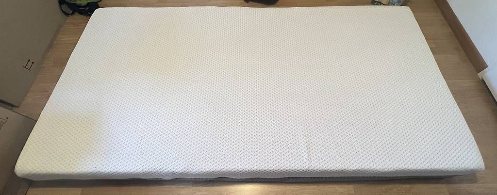 Matelas: Gratis: Matratze 200 x 100 x 18cm – D'occasion à Winterthur par Brummbaer1