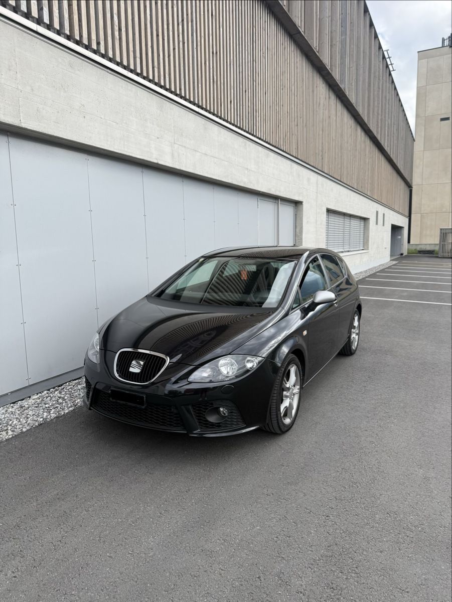 Seat Automobili: Seat Leon 2.0TDI FR – Usato da Ruggell venduto da Dadasli25
