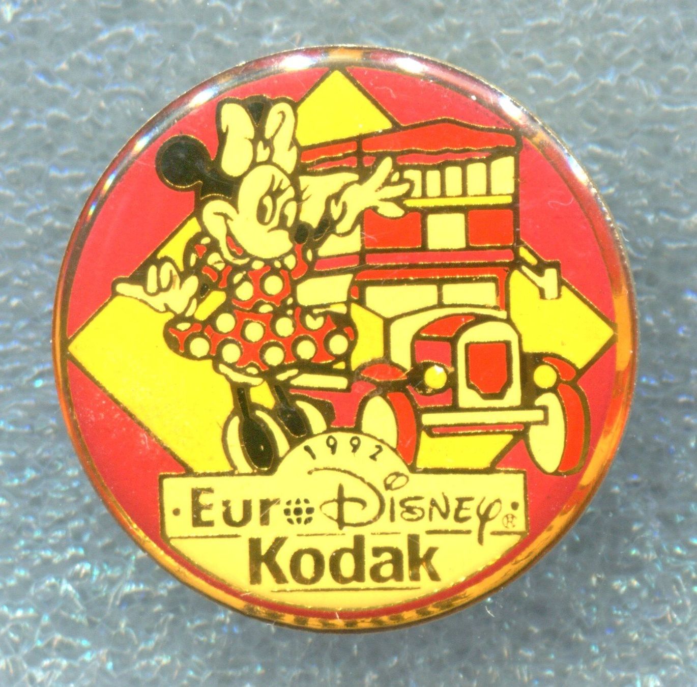 Disney Plaketten & Abzeichen: Euro Disney Kodak 1992  Minni – Gebraucht aus Winterthur von Sammleroase