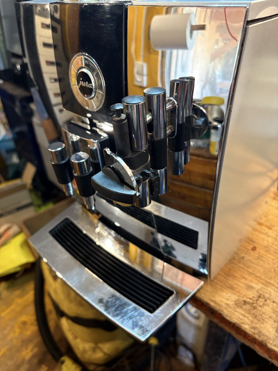 Jura Machines à café & Machines à expresso: Jura j9.2 – D'occasion à steffisburg par Fluehli3 2