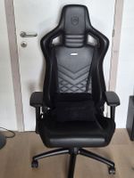 Gamingstuhl, schwarz mit Rücken und Nacken Kissen 