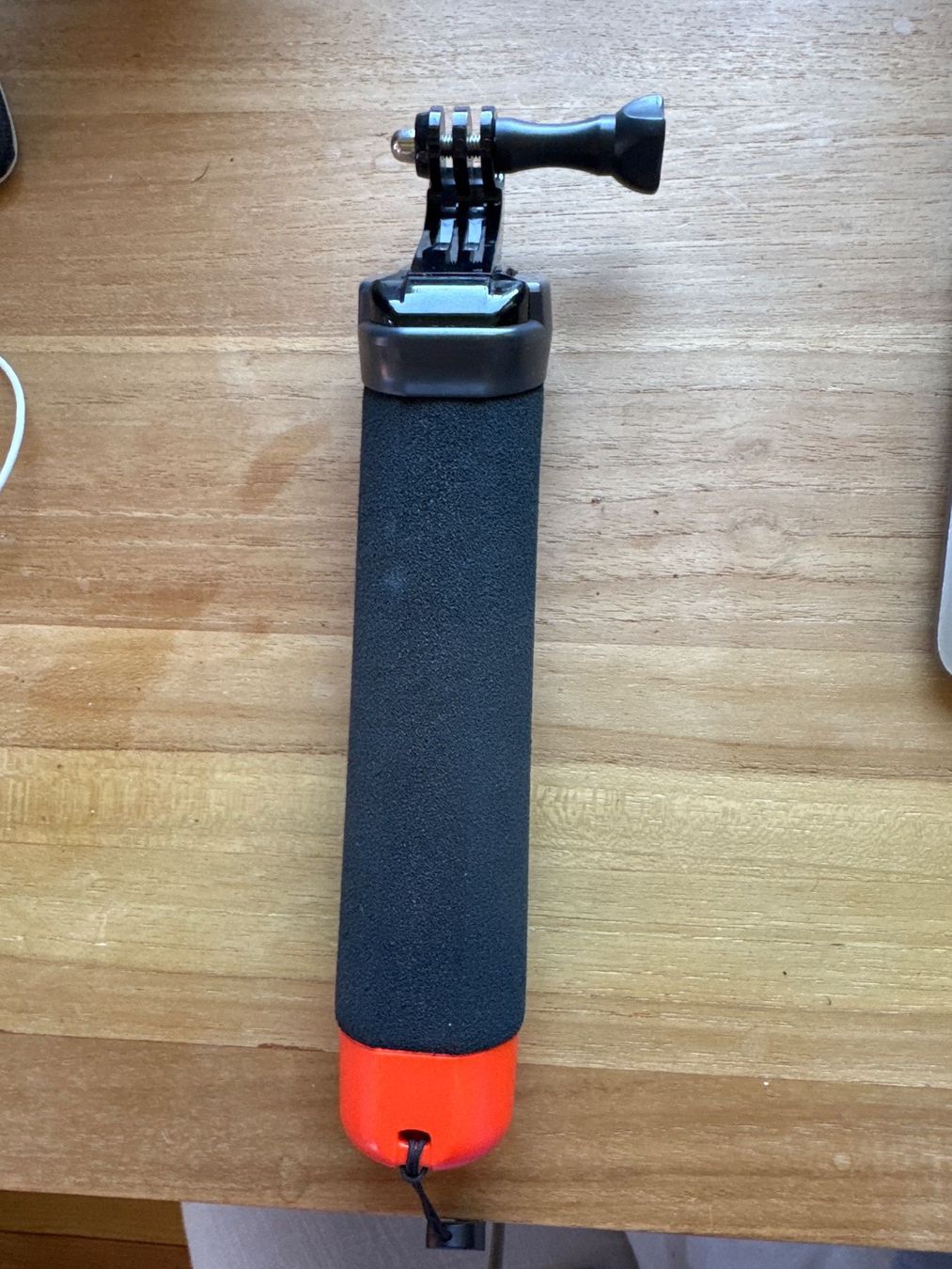 Gopro Action Cam: GoPro HERO13 Black + The Handler Floating Hand Grip SET – Nuovo (secondo la descrizione) da Hirzel venduto da car_rb9g 3