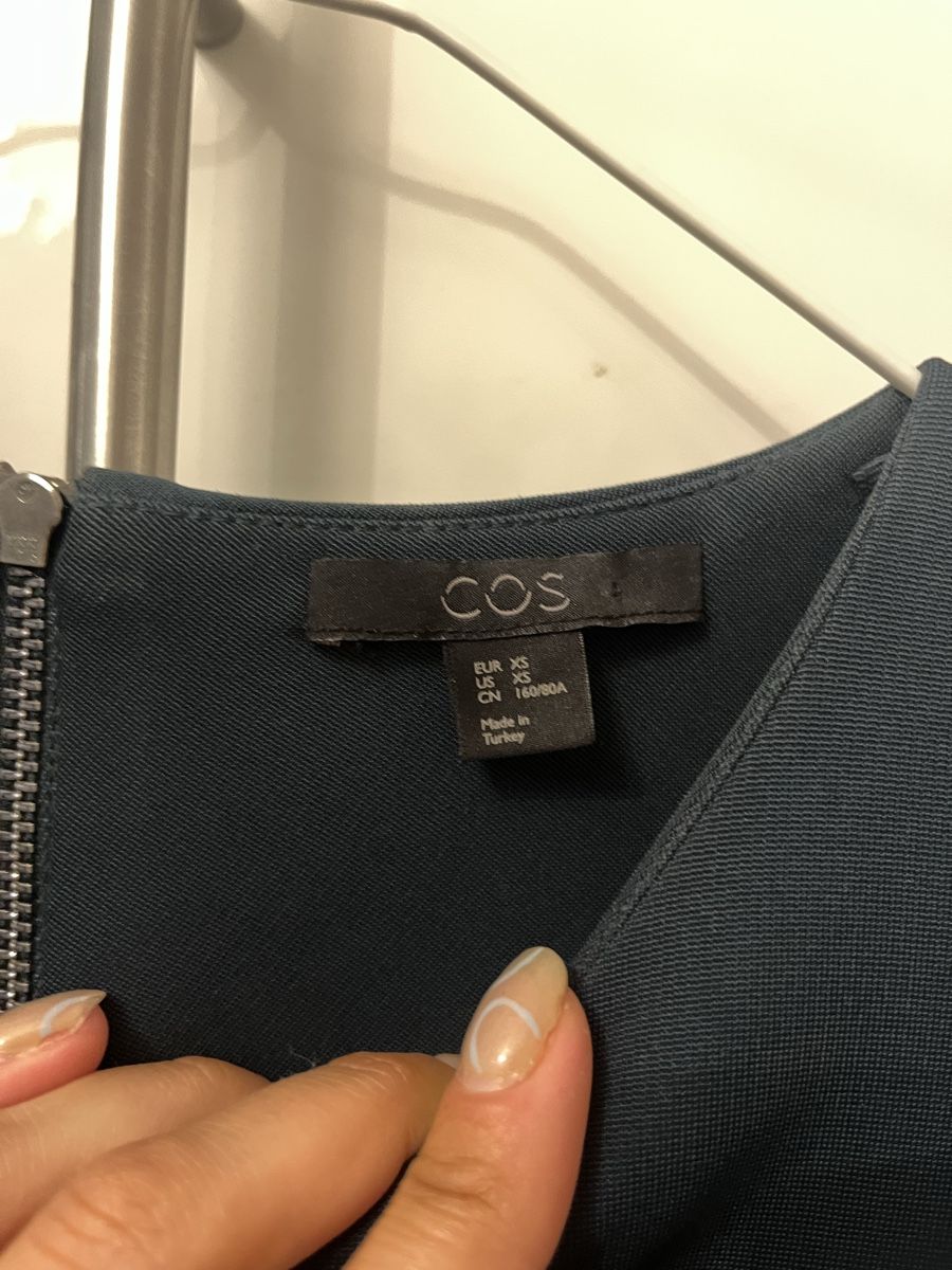 Cos Vestiti: Robe élégante de COS taille S en viscose   – Nuovo (secondo la descrizione) da Aigle venduto da sow_m7gm 7