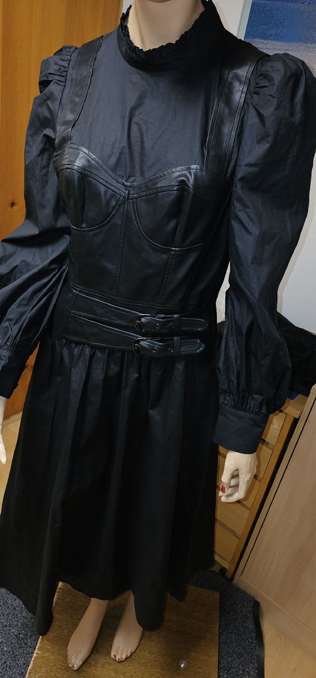 Vestiti: Kleid Marchesa Rosa  Gr. 8/M Schwarz – Usato da Ferden venduto da jemyce