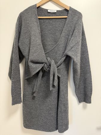 Edited Strickkleid, Gr. 38, Grau!