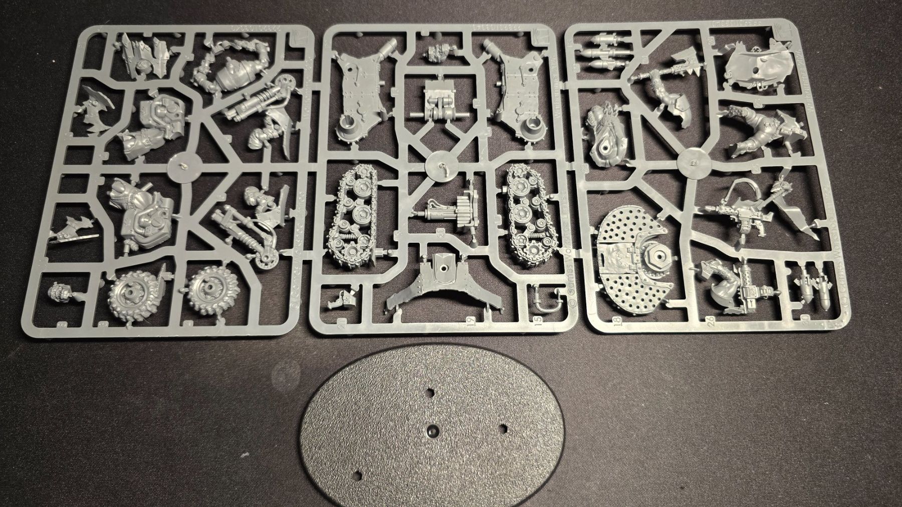 Modellbausätze & Standmodelle: Warhammer 40k - Ork Wartrakk – Neu (gemäss Beschreibung) aus Wahlen b. Laufen von Yvgro