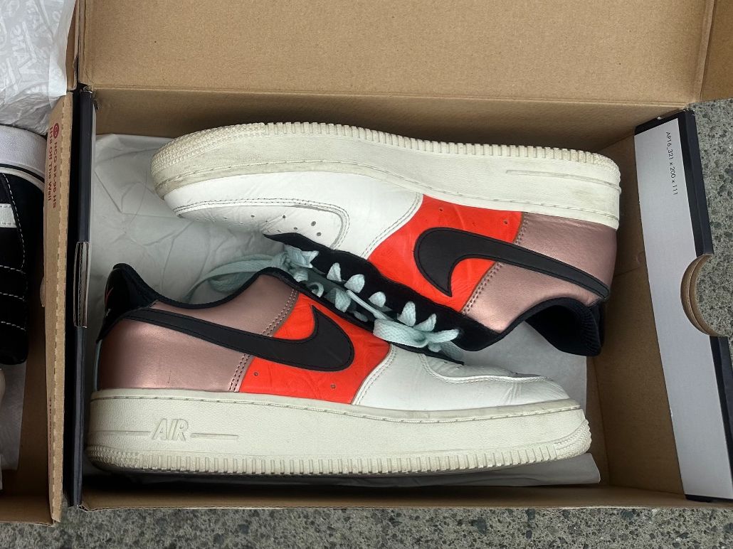 Nike Scarpe da donna: Nike Air Force 1 Custom - Taille 39 - État Correct – Usato da Lausanne venduto da bar_px5g