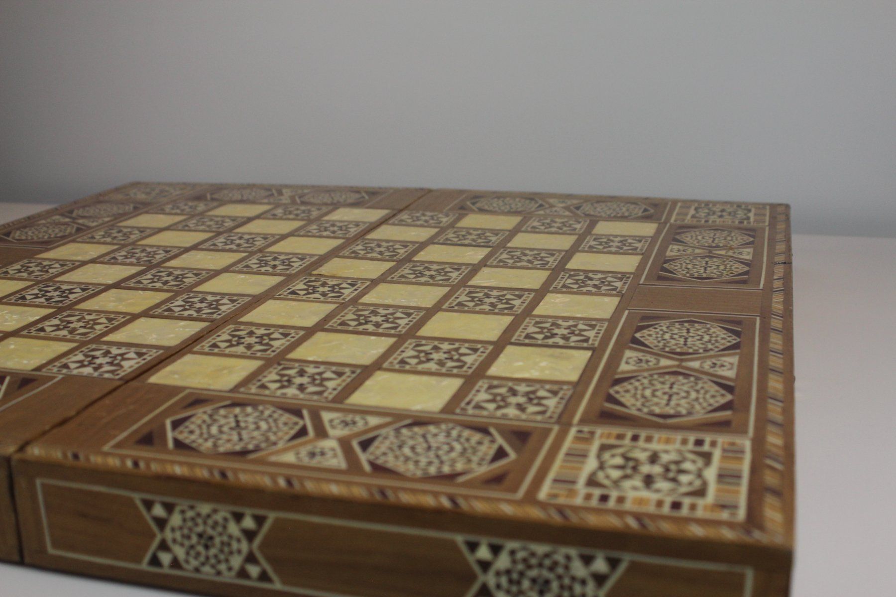 Giochi: Schach & Backgammonspiel Intarsien Perlmutt – Usato da Basel venduto da IRMAundFRED 3