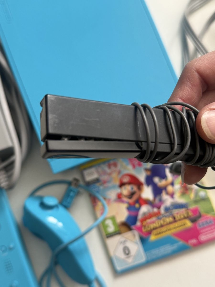 Nintendo Console: Console Nintendo Wii Bleu Ciel + Mario & Sonic 2012 – Usato da Genève venduto da sho_67qj 6