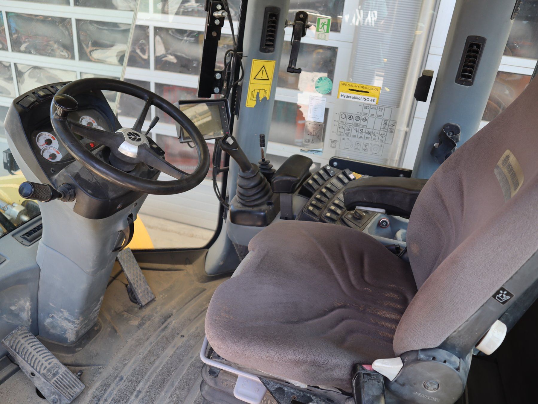 New Holland Tutte le macchine: New Holland W230C Radlader – Usato da Hasle LU venduto da Arag08 7