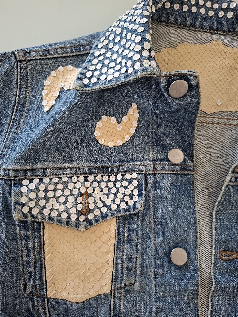 Giacche: Veste en jean customisée - Taille S - – Usato da Renens VD venduto da ser_j2fn 8
