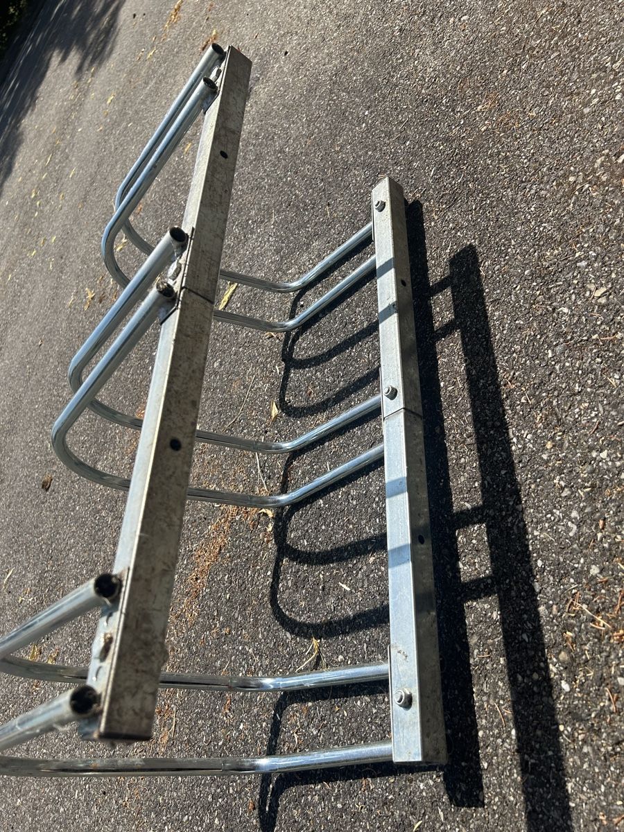 Cavalletti per biciclette: Veloständer Fahrradständer – Usato da Mühledorf SO venduto da Dania77 6