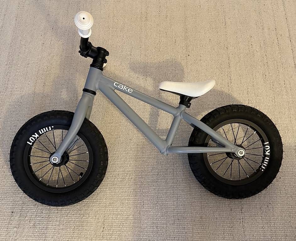 Velos: Laufrad / Pushbike 12" CAKE Tripp selten NEU! – Gebraucht aus Zürich von Zupin1