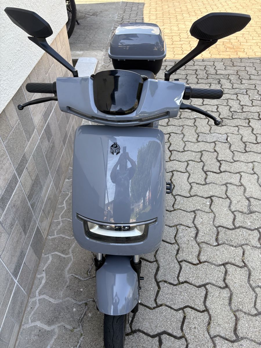 Scooter: Aversus E-Scooter – Usato da Oberbuchsiten venduto da Tesin3 2