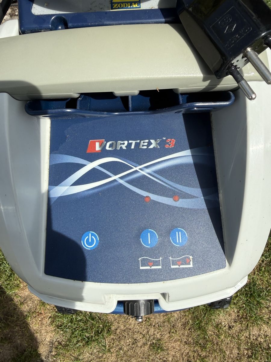 Accessori per Piscine: Poolroboter Zodiac Vortex 3 Top Zustand – Usato da Horriwil venduto da Automower76 6