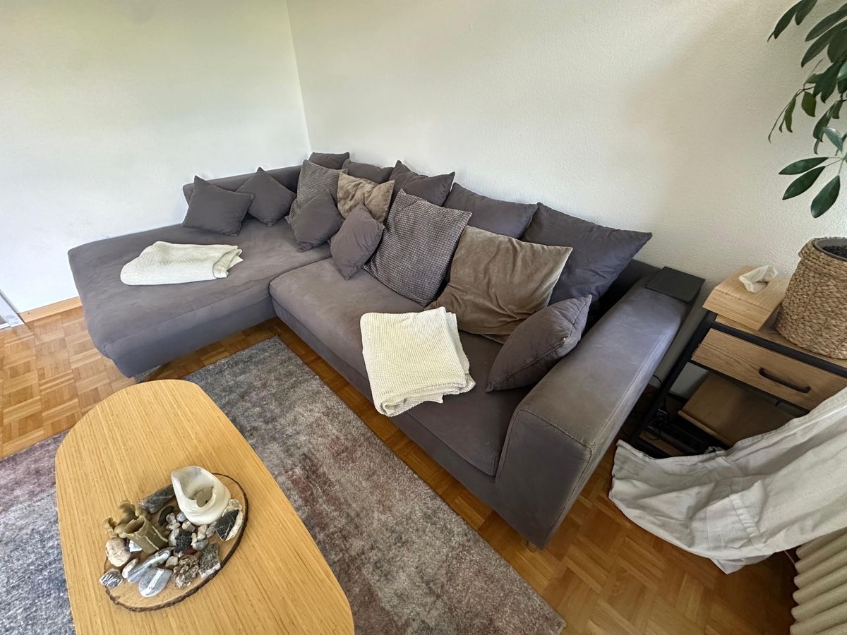 Divani: Corner sofa grey fabric sectional used condition – Usato da Frutigen venduto da LagzdinsM 1