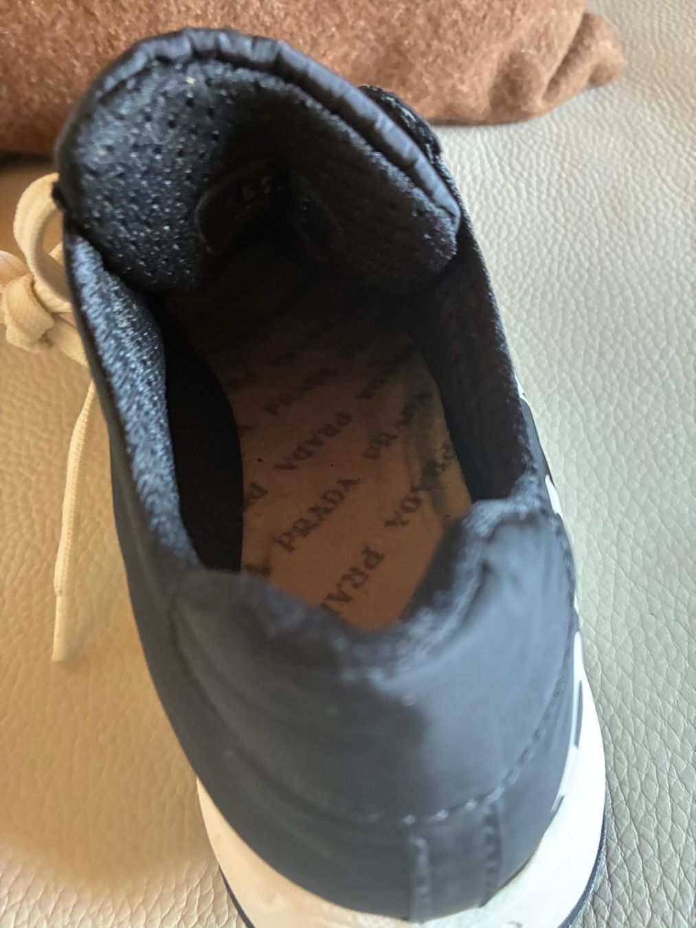 Prada Scarpe da donna: PRADA – Usato da Rümlang venduto da har_z6qv 1