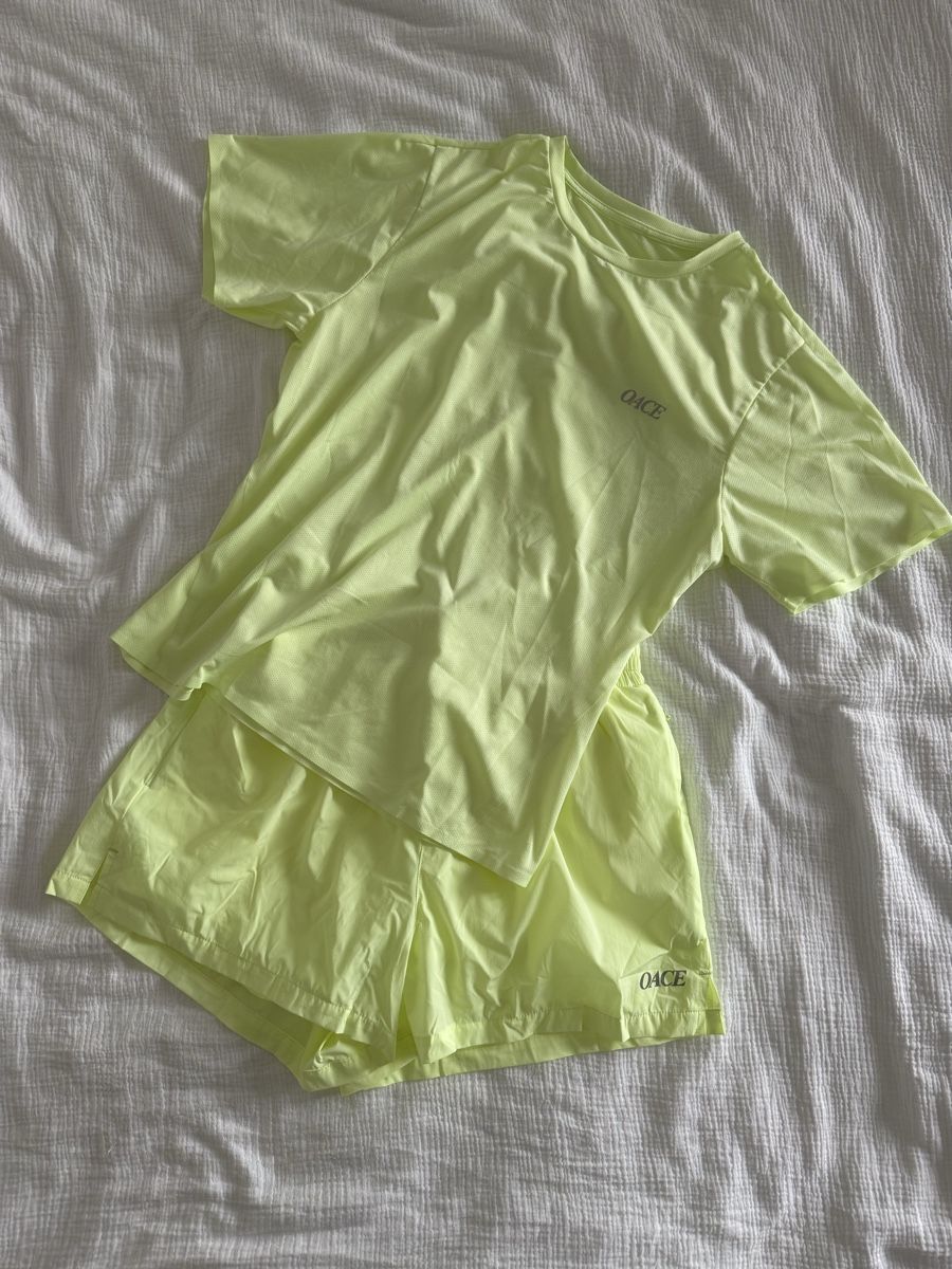 Lots de vêtements: running set oace – D'occasion à Altikon par borchardt.sara