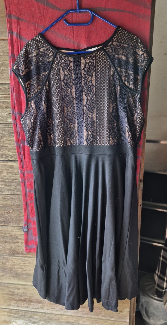 Vestiti: Damenkleid – Nuovo (secondo la descrizione) da Wislikofen venduto da Ana.Gomes 3