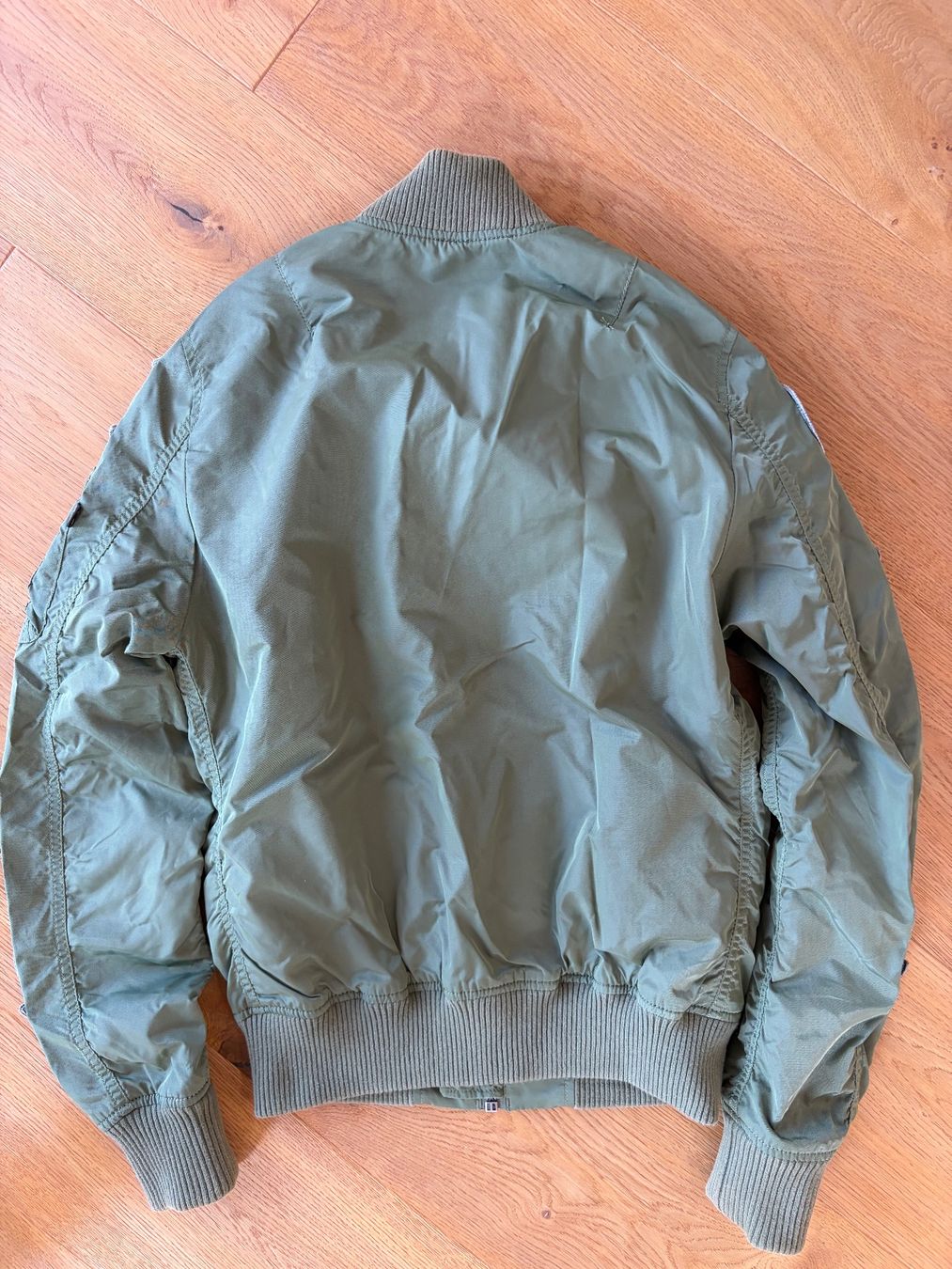 Alpha Industries Giacche: Alpha Industries Bomber Jacke – Nuovo (secondo la descrizione) da Volketswil venduto da las_yx59 4