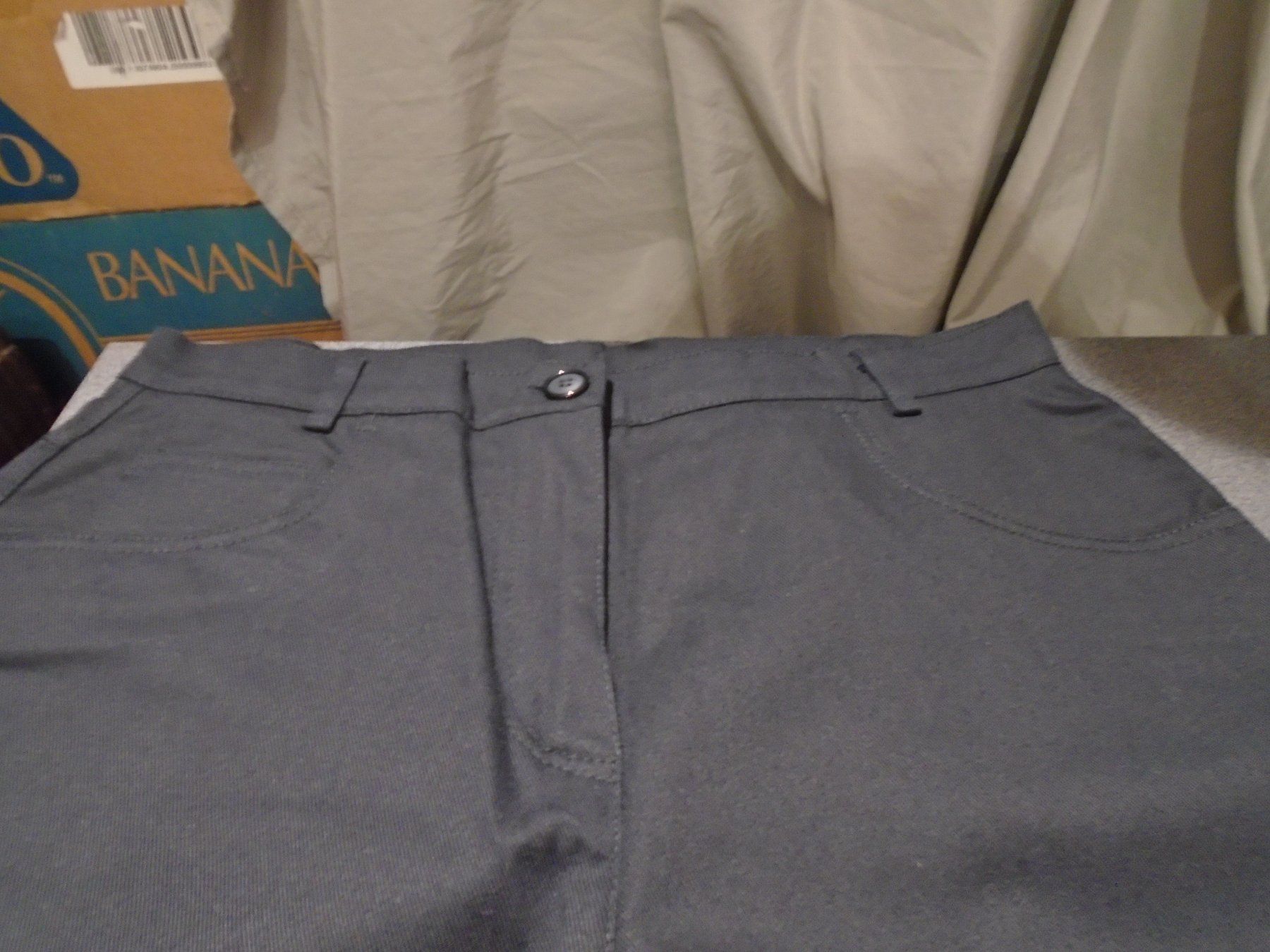Pantalons: Hose ca. Grösse M, schwarz – D'occasion à Zürich par abraxas1291 1
