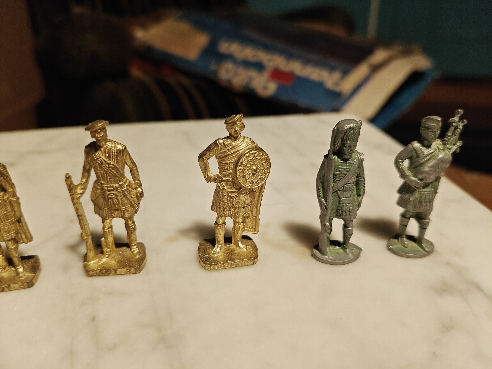 Figuren: 8 Schotten ü ei Metallfiguren  – Gebraucht aus Ebnat Kappel von Noah2512 2