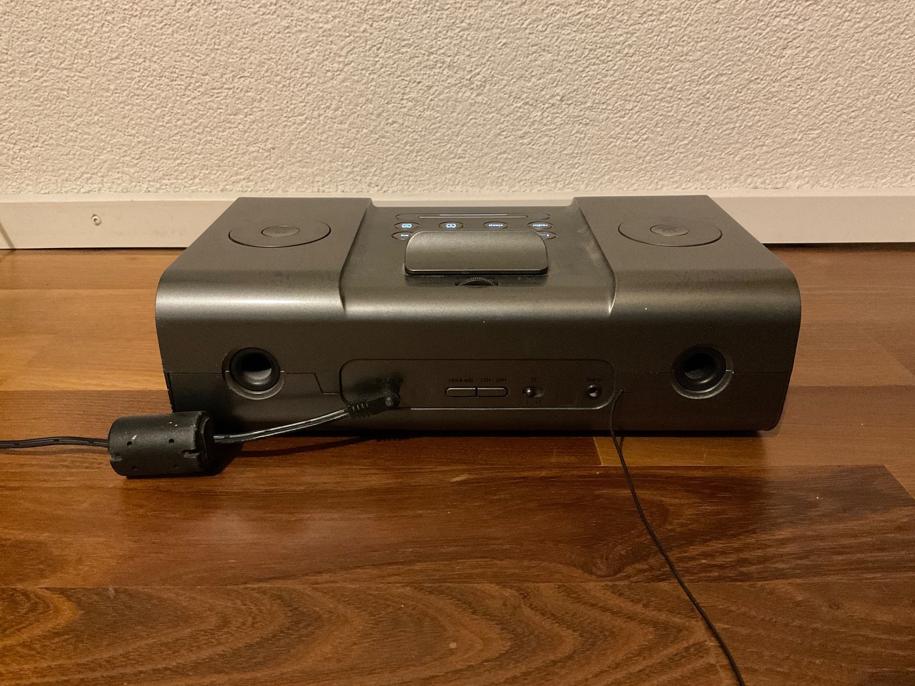 Wecker: iHome iP9GRE Radiowecker & Dock – Gebraucht aus Marly von St._Benny_John 1