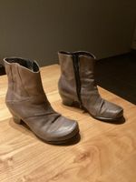Damenschuhe in Leder