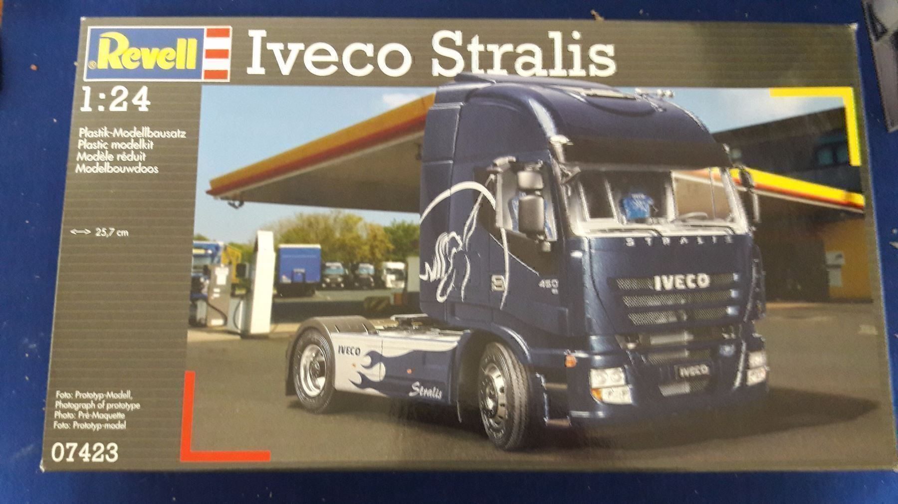 Revell Kit di modellismo & Modellini statici: Iveco Stralis – Nuovo e nell'imballaggio originale da Wettingen venduto da Mmarb