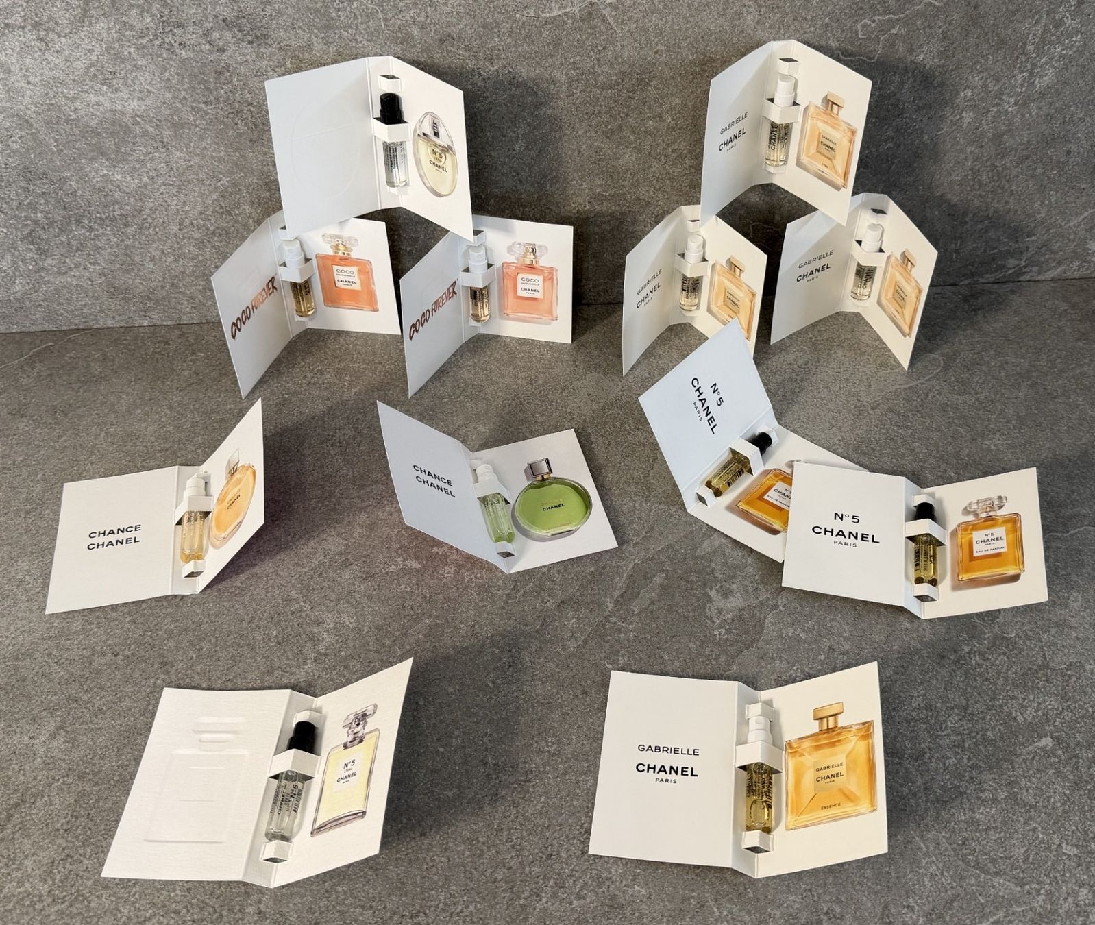 Chanel Profumi & Eau de Toilette: CHANEL Set: 12-teilige Damen Düfte ... – Nuovo e nell'imballaggio originale da Klosters venduto da ClodiKL 1