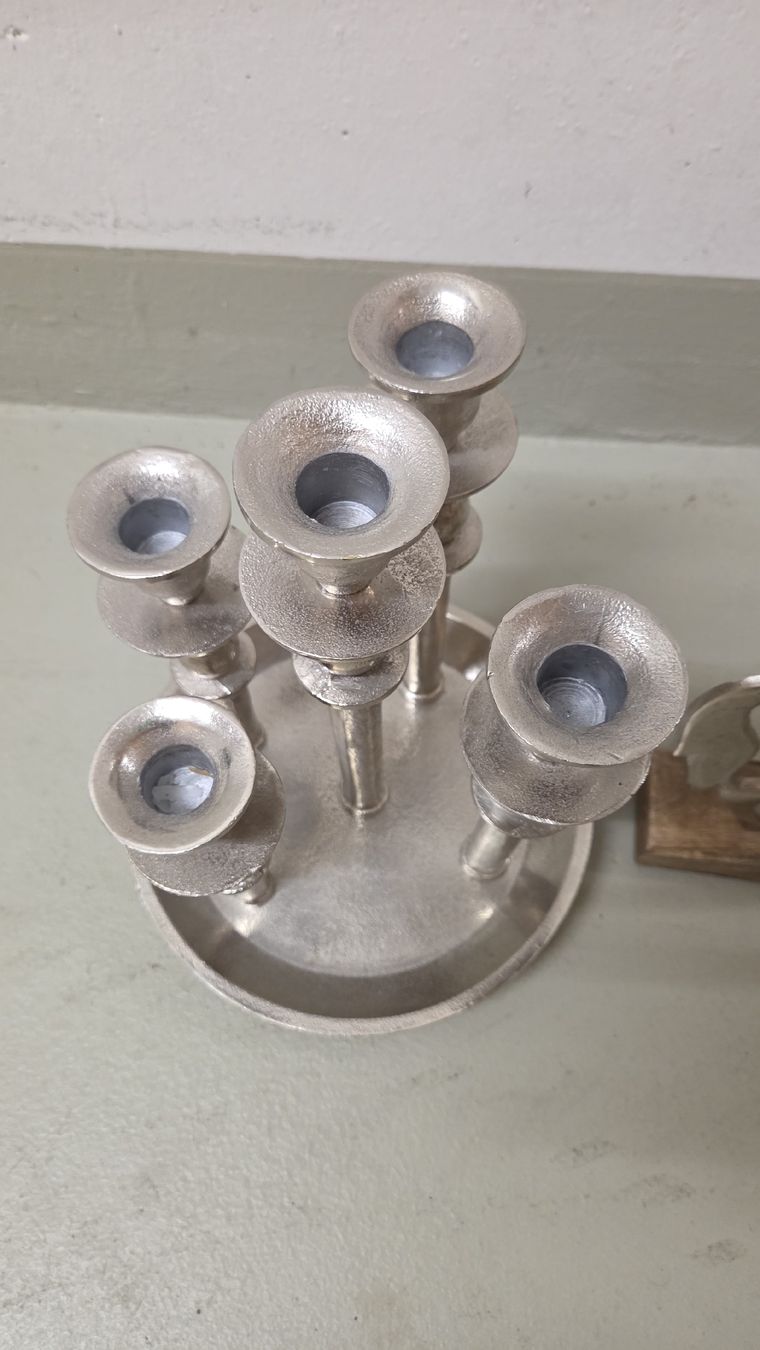Tutte le decorazioni: Moderne Deko in Silber-Optik & Holz – Usato da Nänikon venduto da Pointer85 4