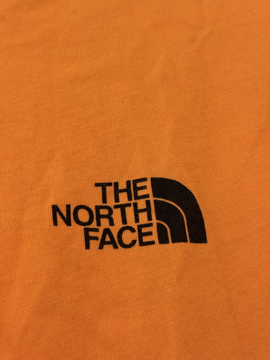 North Face T-shirt: The North Face T-shirt M – Nuovo (secondo la descrizione) da Emmen venduto da mar_7wfr 2
