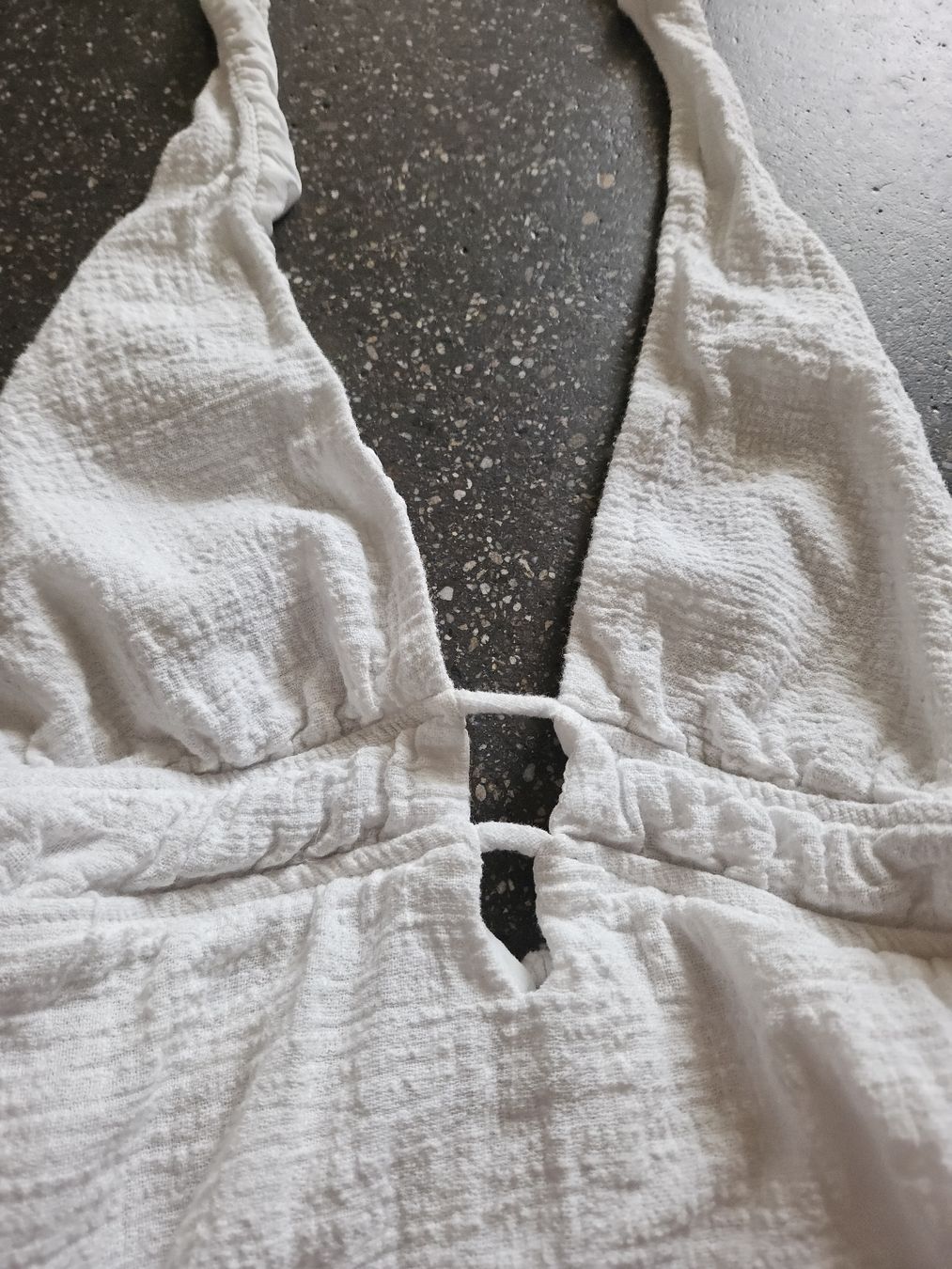 Bershka Tops: Bershka Neckholder Weiss Grösse S – Neuf (Voir description) à Anwil par tamoos 1
