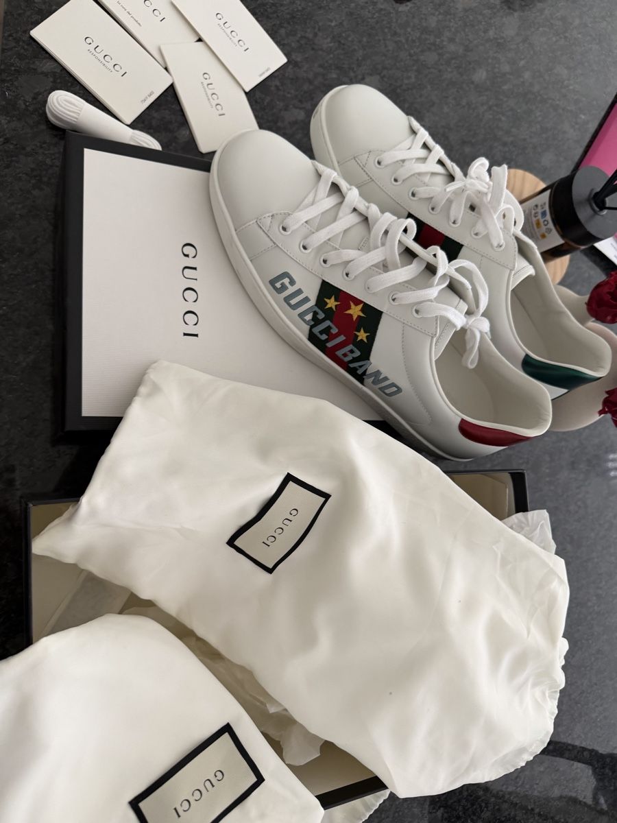 Gucci Herrenschuhe: Baskets basses Gucci blanches cuir taille 47 bon état – Neu (gemäss Beschreibung) aus La Chaux-de-Fonds von emi_xh5h