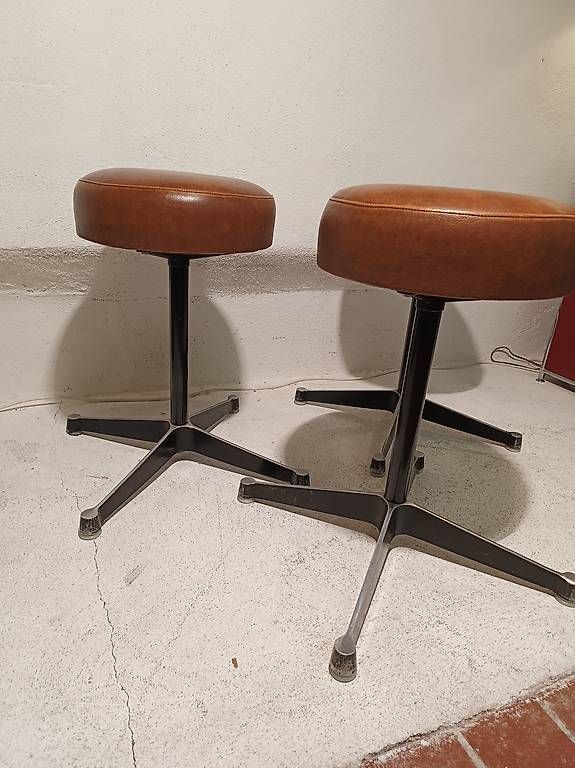 Sgabelli: Eames vintage Design Hocker – Usato da Winterthur venduto da style-and-design.zrh 6