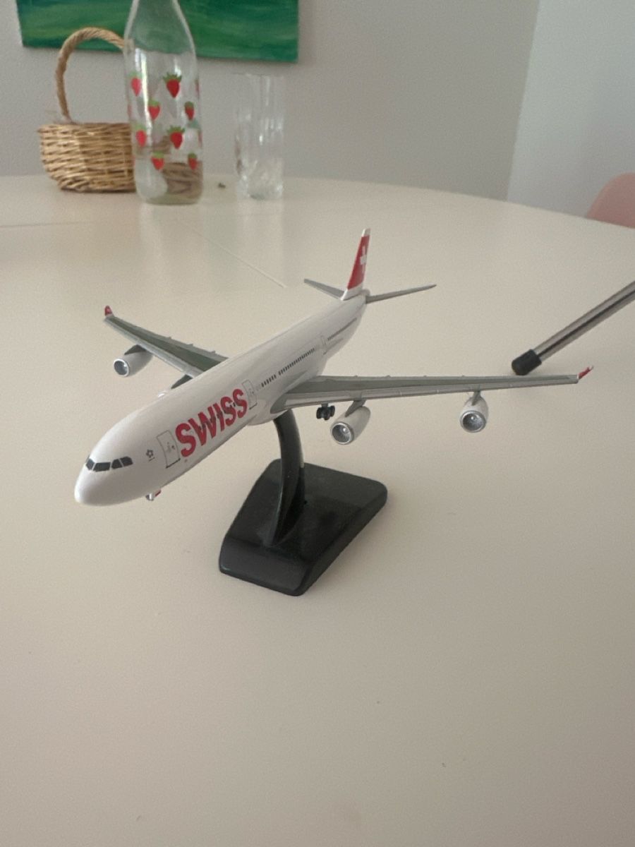 Kit di modellismo & Modellini statici: SWISS Airplane Models Set (A330 & A340) – Nuovo (secondo la descrizione) da Zürich venduto da oli_t78p 1