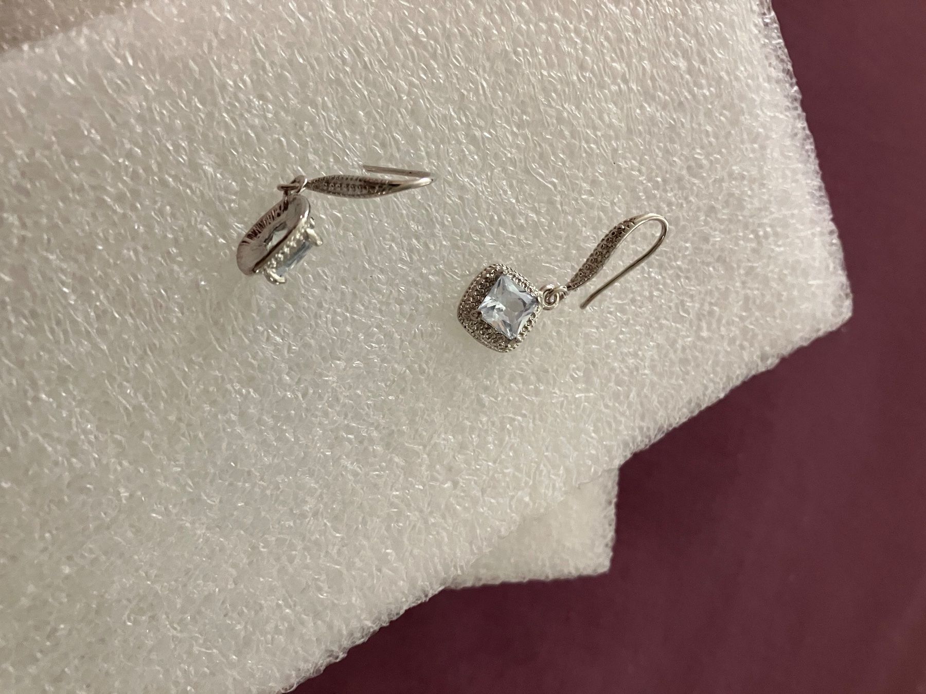 Ohrringe & -stecker: Silberfarbene Ohrhänger mit quadratischem Stein, NEU – Neu (gemäss Beschreibung) aus Affoltern am Albis von Dlotti 3