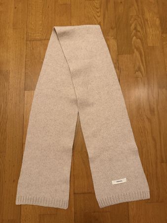 Weicher Wollschal aus 100% Wolle.
