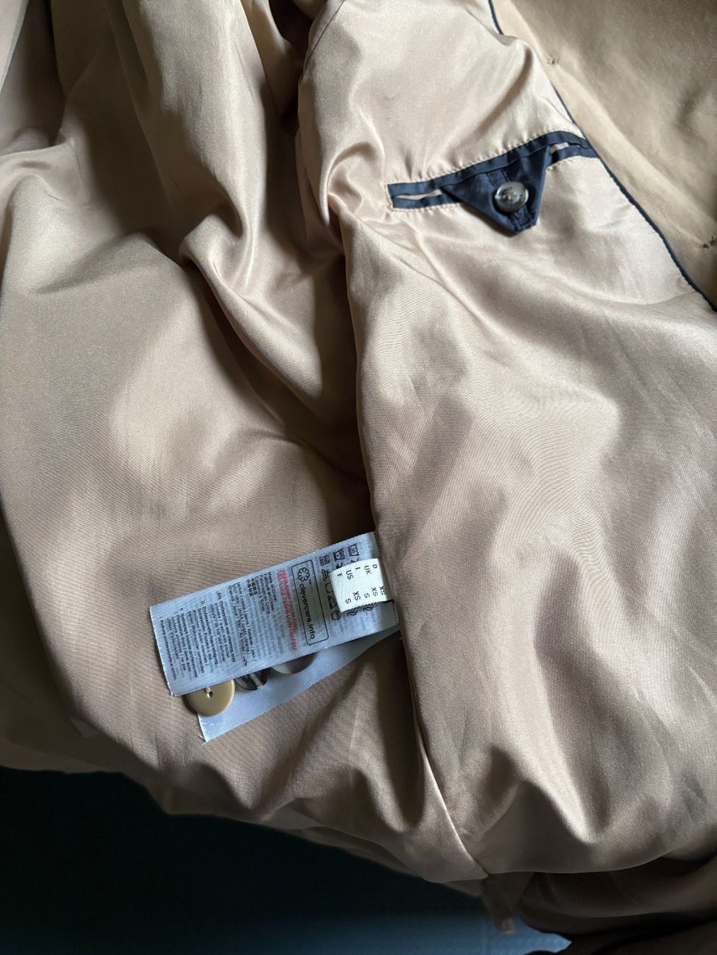 Esprit Cappotti: Trench-coat ESPRIT bicolore beige, mi-saison – Usato da Cudrefin venduto da esylram 4
