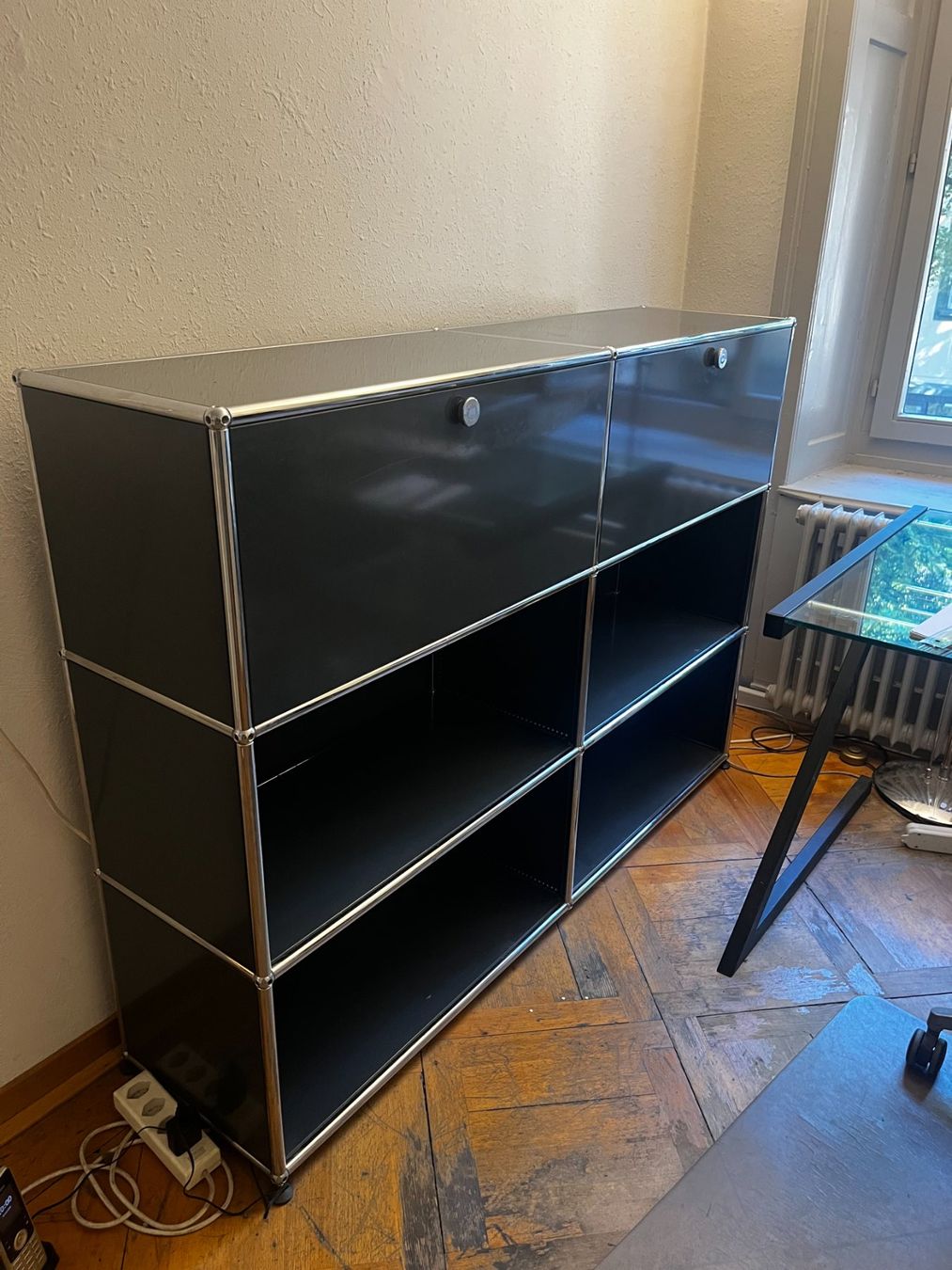 USM Commodes: USM Sidebord Kommode dunkelgrau – D'occasion à Zürich par Allrounders 1