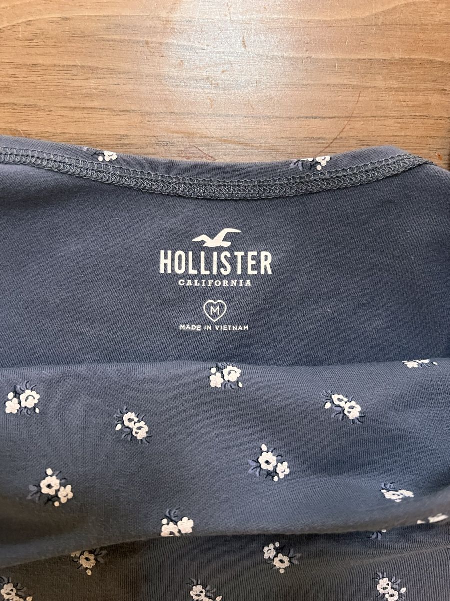 Hollister Tops: Crop Top von Hollister, Gr. M – Gebraucht aus Hombrechtikon von Trupp 2