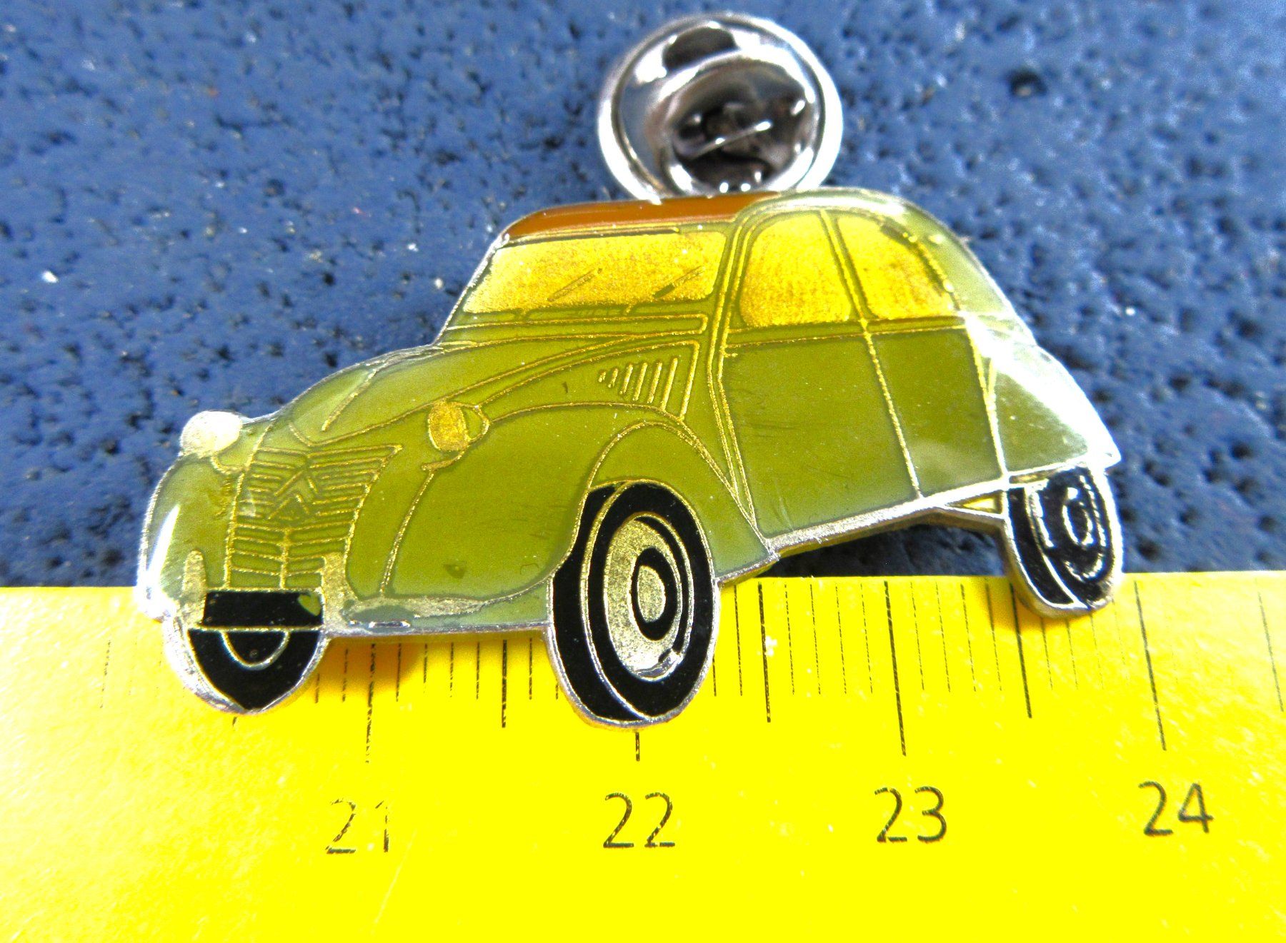 Citroën Placchette & Badge: CITROEN 2CV AUTO PIN GLASIERT – Usato da Ettingen venduto da Hausi4711